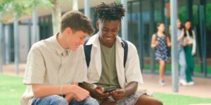 France ban social media under 15